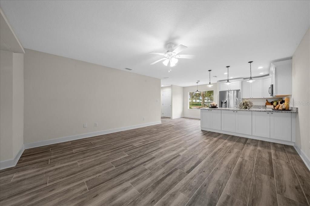 For Sale: $169,000 (2 beds, 2 baths, 1584 Square Feet)