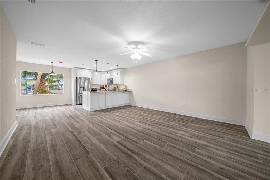 For Sale: $169,000 (2 beds, 2 baths, 1584 Square Feet)