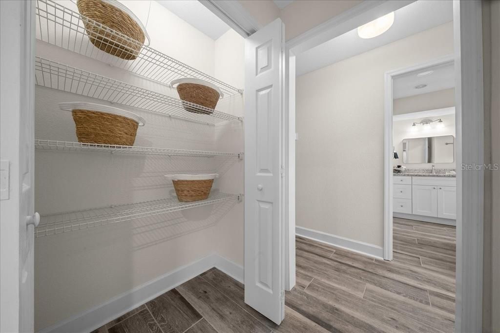 For Sale: $169,000 (2 beds, 2 baths, 1584 Square Feet)