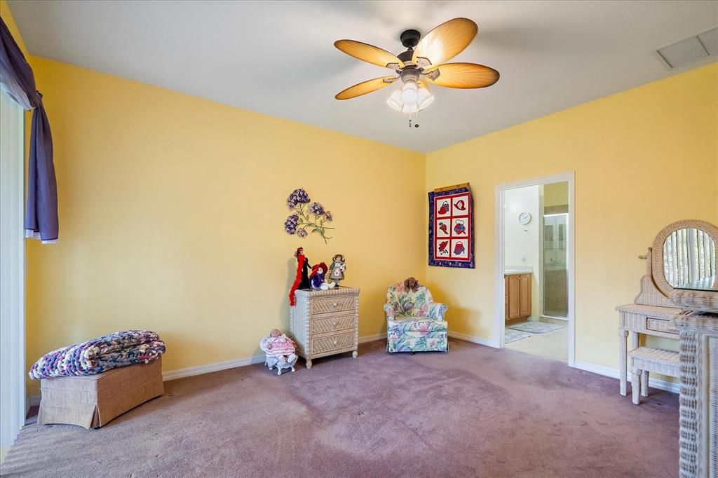 En Venta: $269,000 (2 camas, 2 baños, 1499 Pies cuadrados)