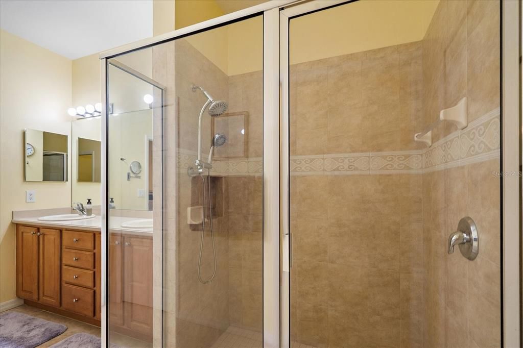 En Venta: $269,000 (2 camas, 2 baños, 1499 Pies cuadrados)