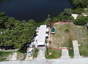 En Venta: $50,000 (0.08 acres)