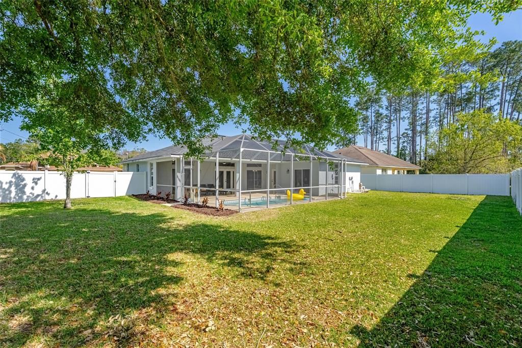 Activo con contrato: $420,000 (3 camas, 2 baños, 2101 Pies cuadrados)