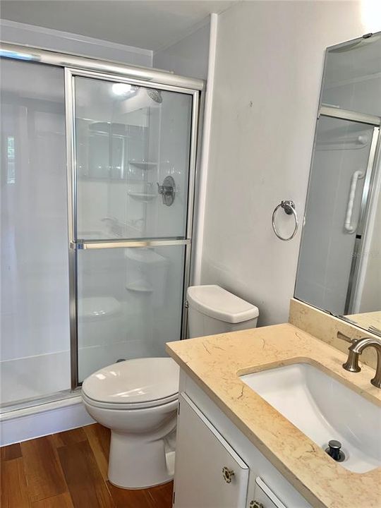 For Sale: $129,000 (2 beds, 2 baths, 902 Square Feet)