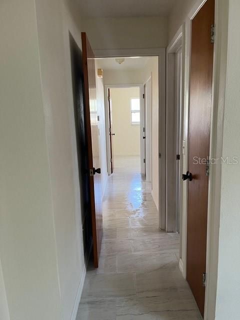 Под контрактом: $2,495 (3 спален, 2 ванн, 1361 Квадратных фут)
