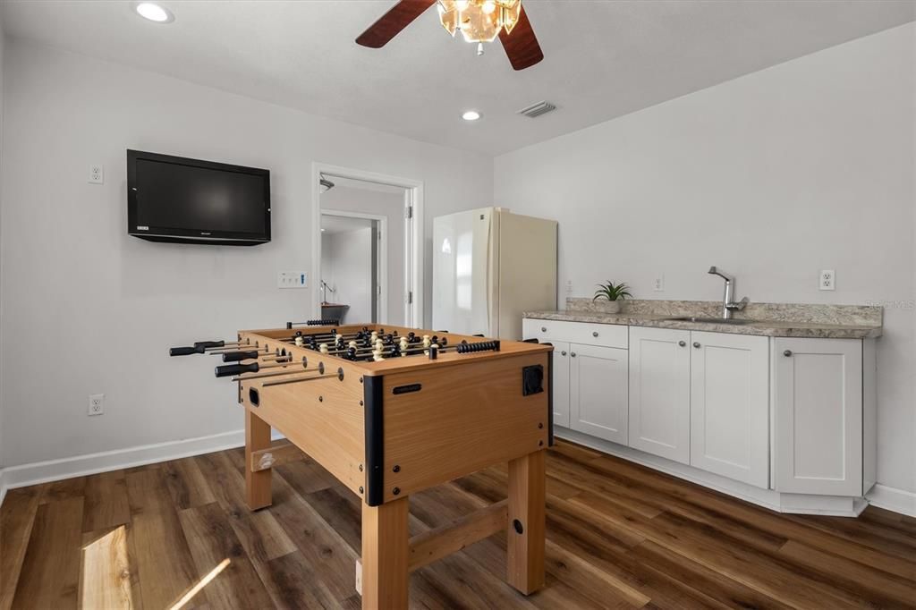 For Sale: $469,900 (3 beds, 3 baths, 1828 Square Feet)