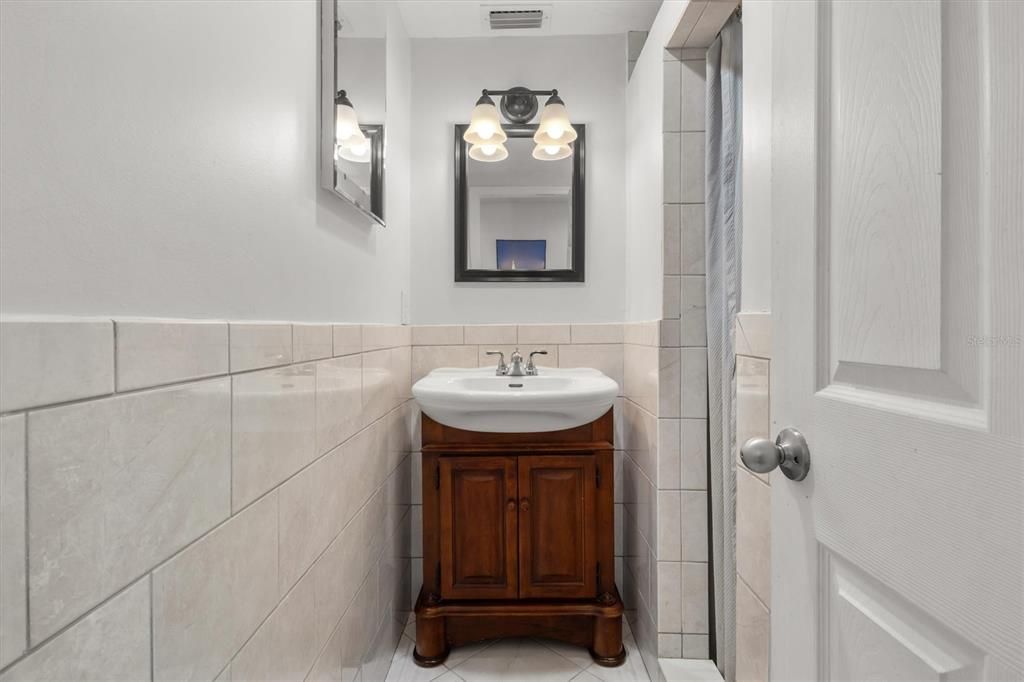 For Sale: $469,900 (3 beds, 3 baths, 1828 Square Feet)