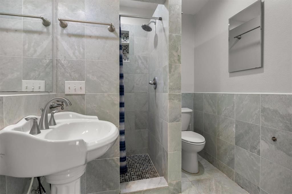For Sale: $469,900 (3 beds, 3 baths, 1828 Square Feet)
