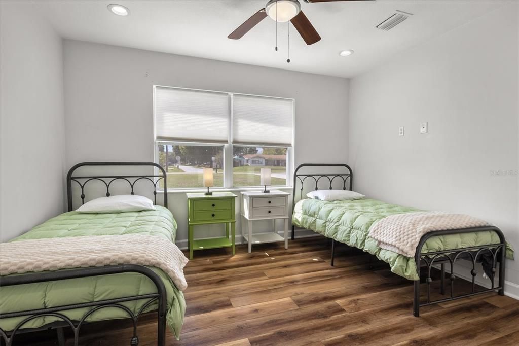 For Sale: $469,900 (3 beds, 3 baths, 1828 Square Feet)