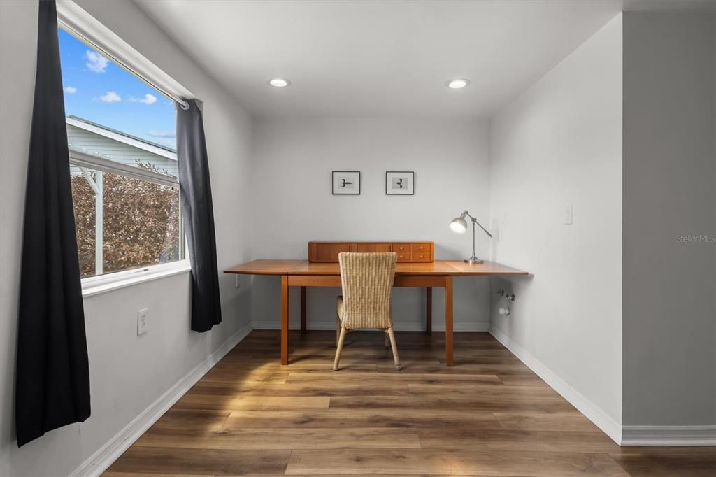 For Sale: $469,900 (3 beds, 3 baths, 1828 Square Feet)