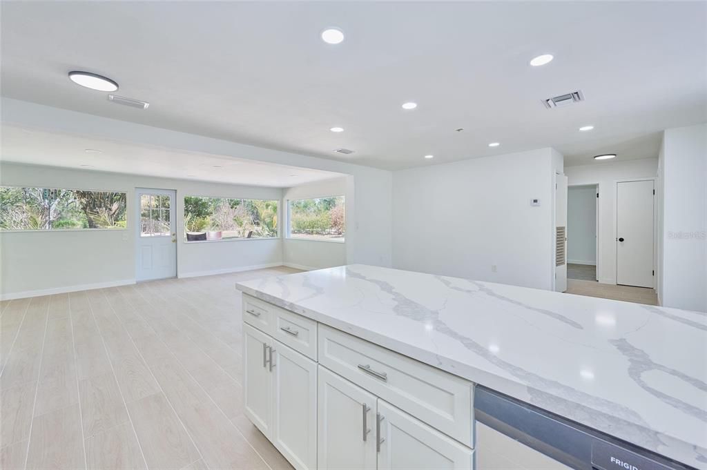 En Venta: $343,900 (3 camas, 2 baños, 1780 Pies cuadrados)