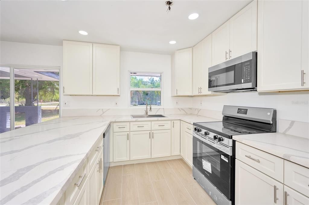 En Venta: $343,900 (3 camas, 2 baños, 1780 Pies cuadrados)