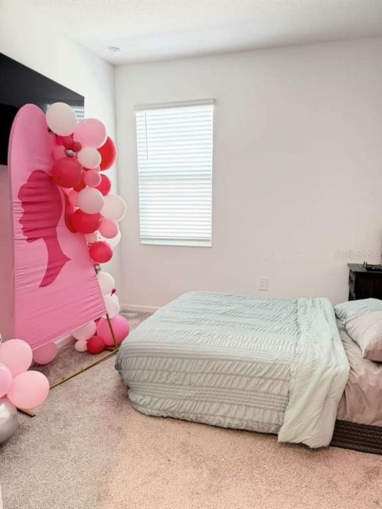 For Sale: $345,000 (4 beds, 2 baths, 1853 Square Feet)