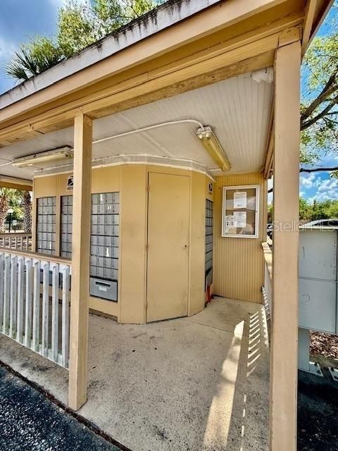 For Sale: $229,900 (2 beds, 2 baths, 995 Square Feet)