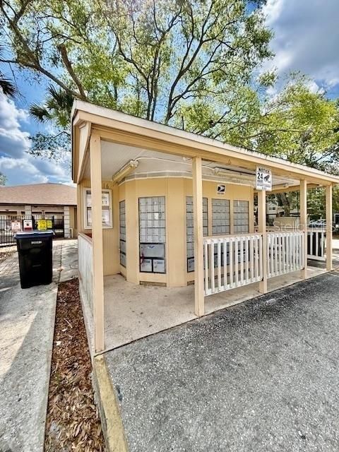 For Sale: $229,900 (2 beds, 2 baths, 995 Square Feet)