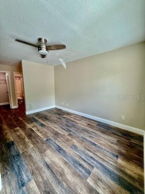 For Sale: $229,900 (2 beds, 2 baths, 995 Square Feet)