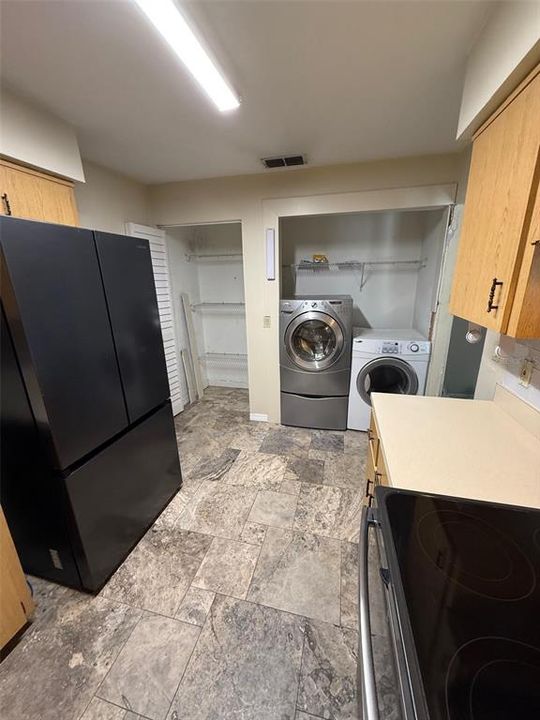 For Rent: $1,350 (2 beds, 2 baths, 1235 Square Feet)