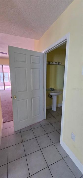 En Venta: $450,000 (4 camas, 3 baños, 3160 Pies cuadrados)