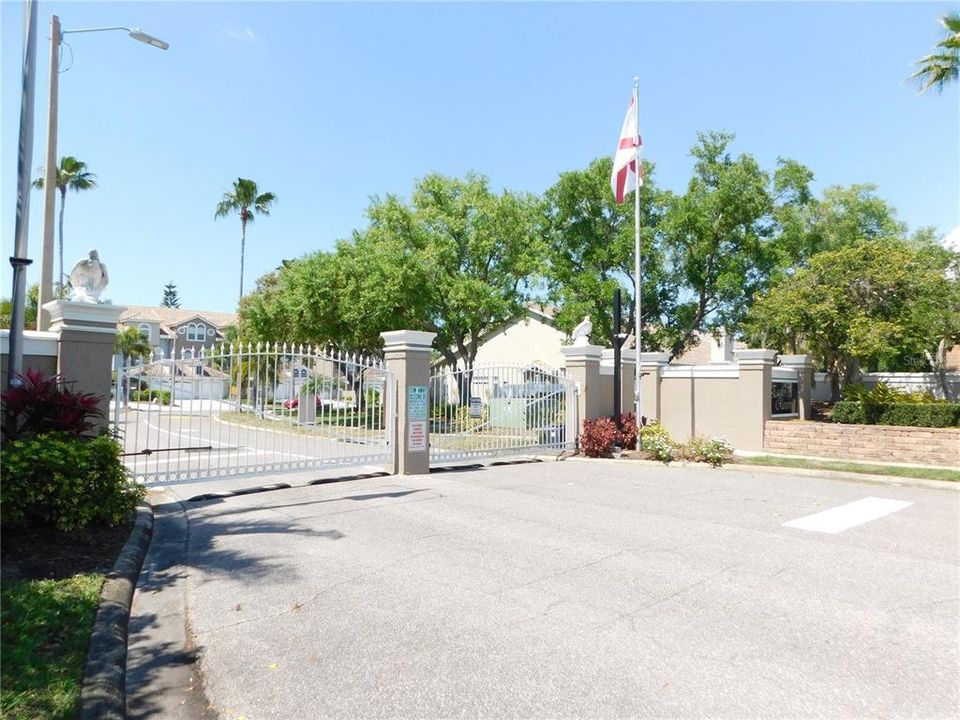 En Venta: $450,000 (4 camas, 3 baños, 3160 Pies cuadrados)