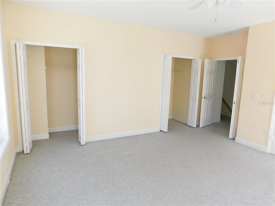 En Venta: $450,000 (4 camas, 3 baños, 3160 Pies cuadrados)