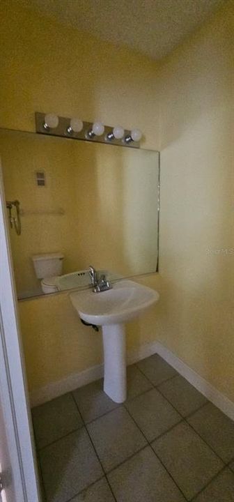 En Venta: $450,000 (4 camas, 3 baños, 3160 Pies cuadrados)