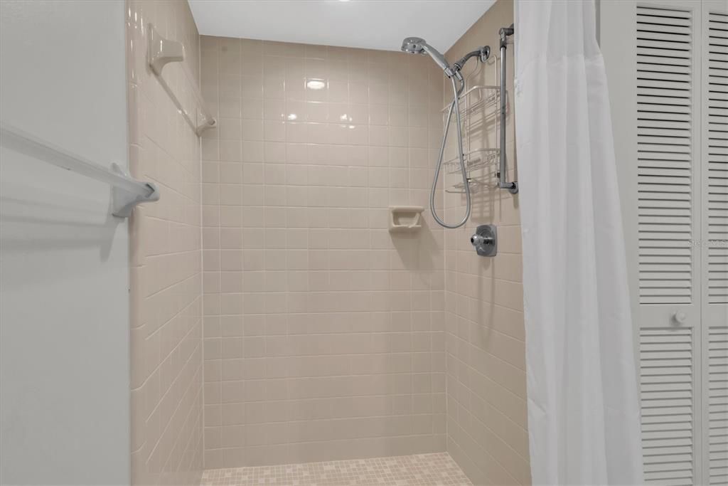 En Venta: $375,000 (2 camas, 2 baños, 1803 Pies cuadrados)