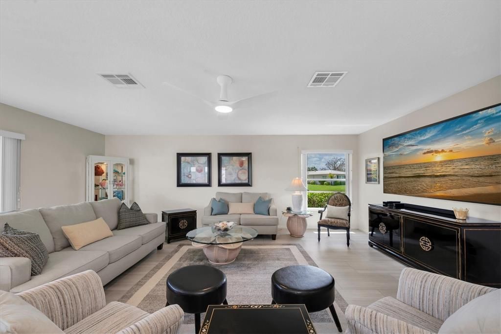 En Venta: $375,000 (2 camas, 2 baños, 1803 Pies cuadrados)