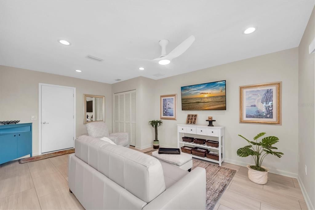 En Venta: $375,000 (2 camas, 2 baños, 1803 Pies cuadrados)