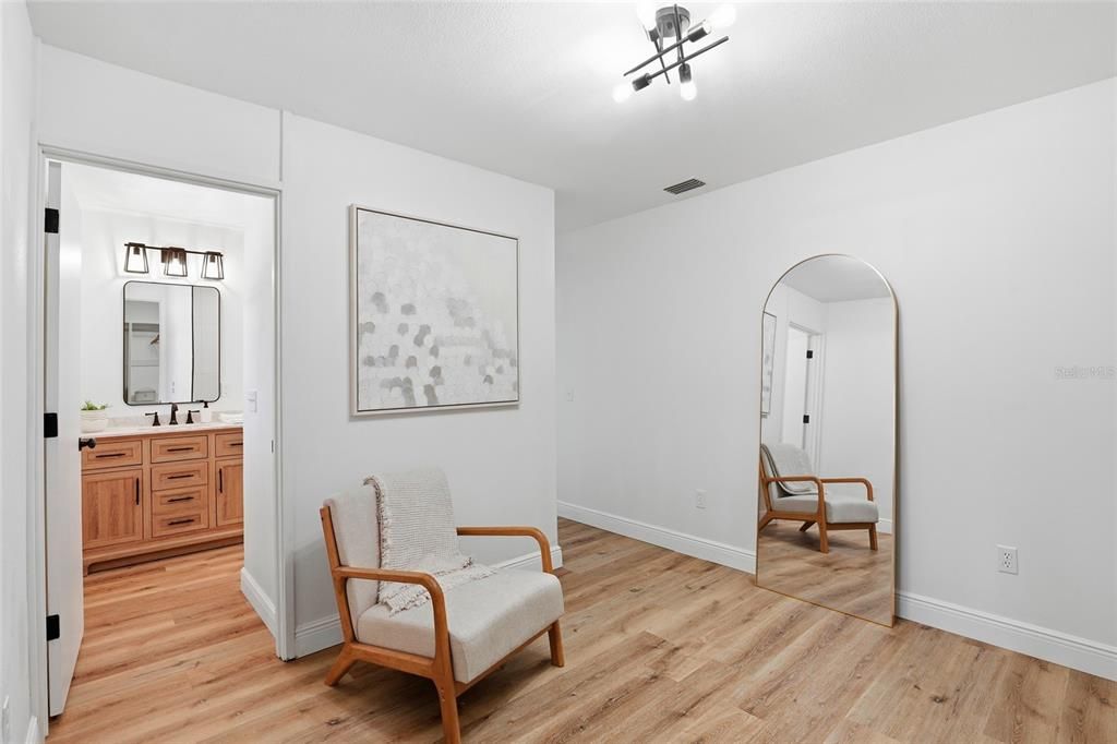 For Sale: $369,900 (3 beds, 2 baths, 1817 Square Feet)