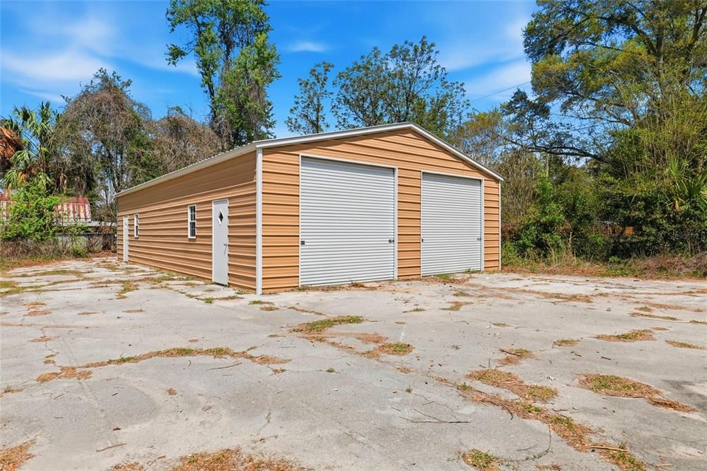 For Sale: $369,900 (3 beds, 2 baths, 1817 Square Feet)