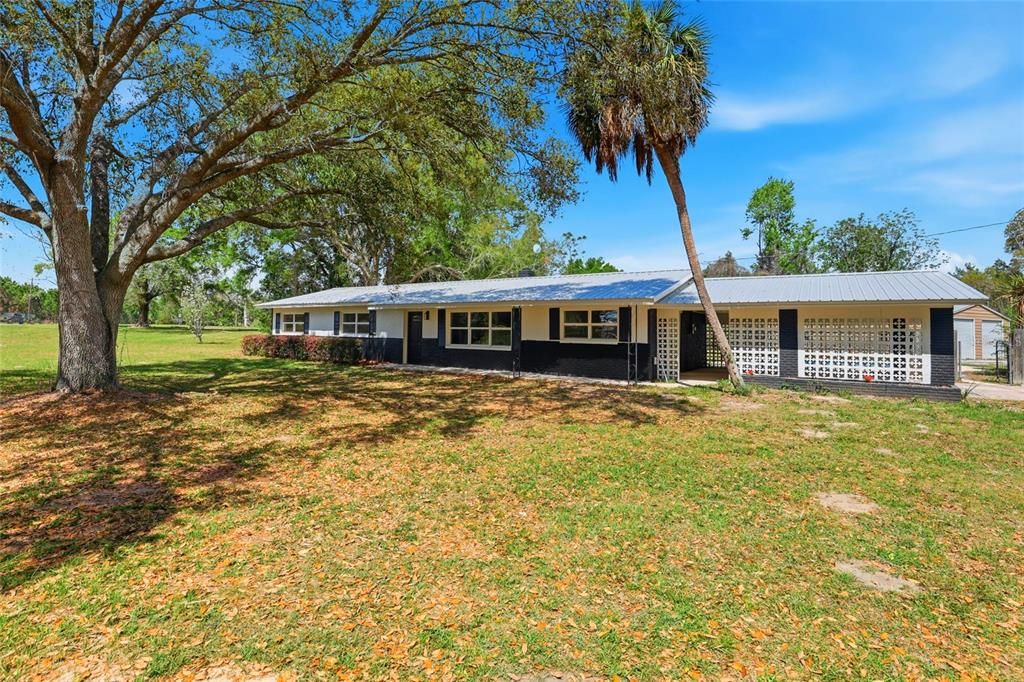 For Sale: $369,900 (3 beds, 2 baths, 1817 Square Feet)
