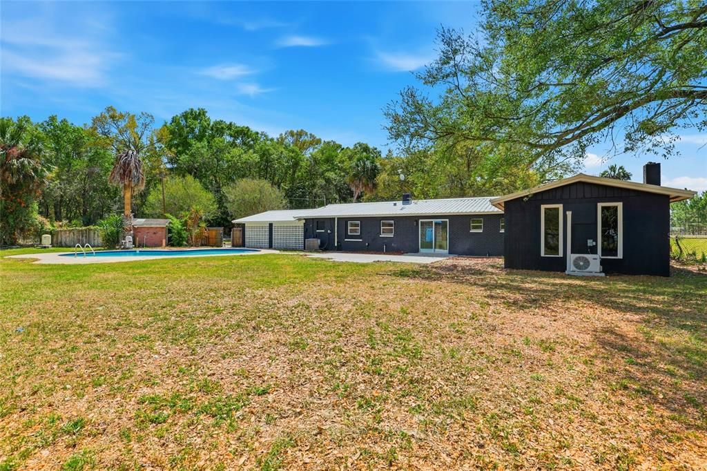 For Sale: $369,900 (3 beds, 2 baths, 1817 Square Feet)