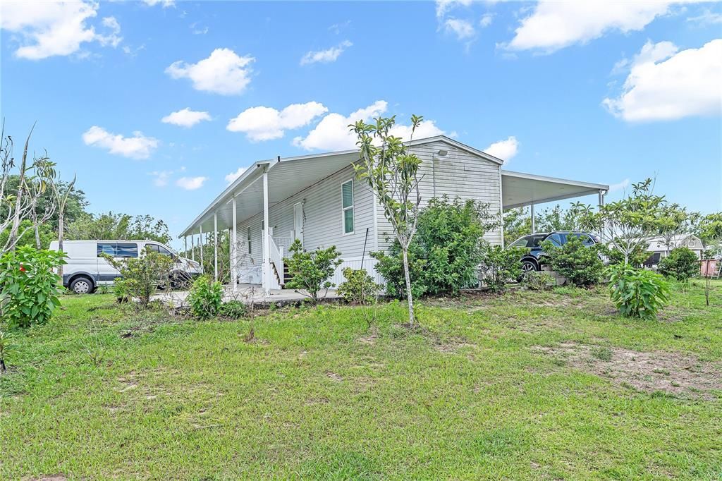 For Sale: $580,000 (3 beds, 2 baths, 980 Square Feet)