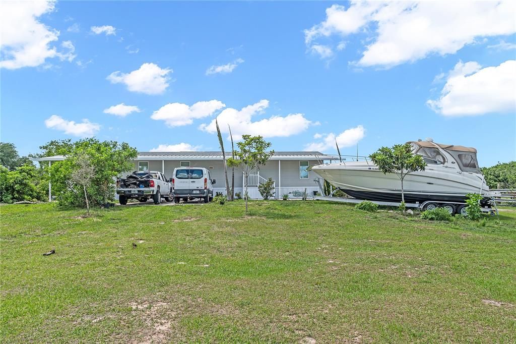 For Sale: $580,000 (3 beds, 2 baths, 980 Square Feet)