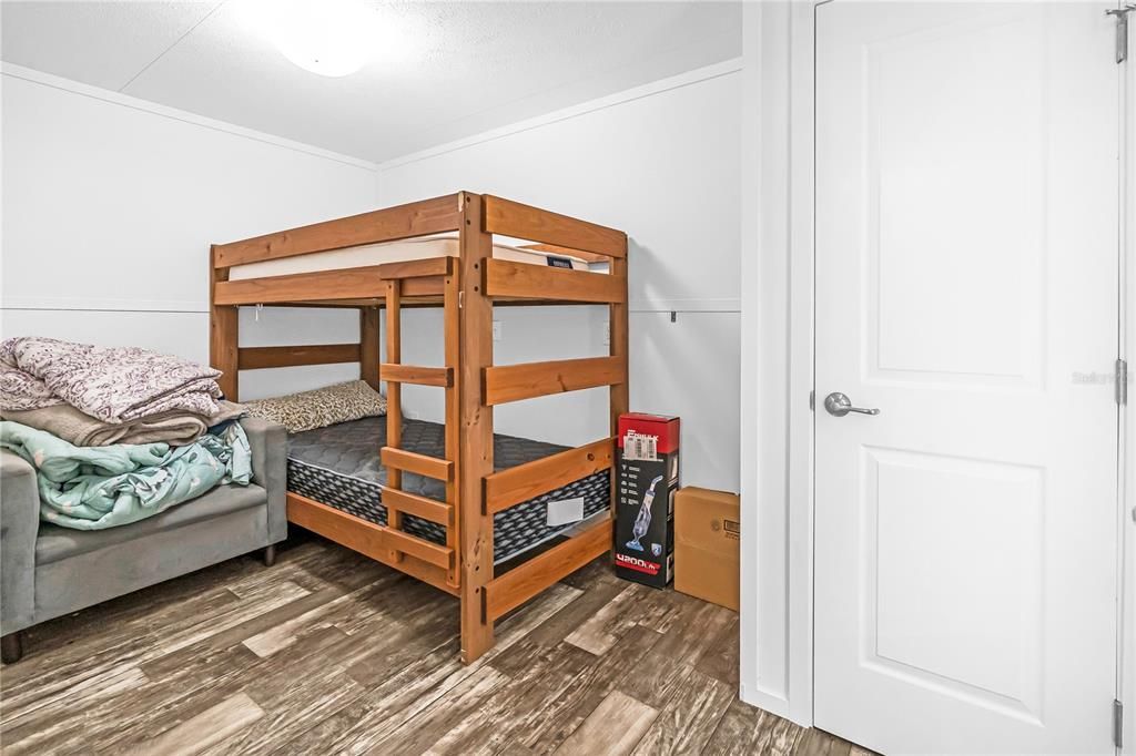 For Sale: $580,000 (3 beds, 2 baths, 980 Square Feet)
