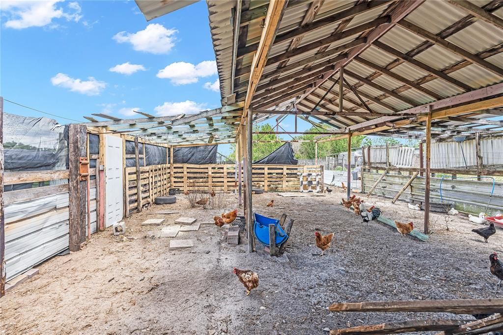 For Sale: $580,000 (3 beds, 2 baths, 980 Square Feet)