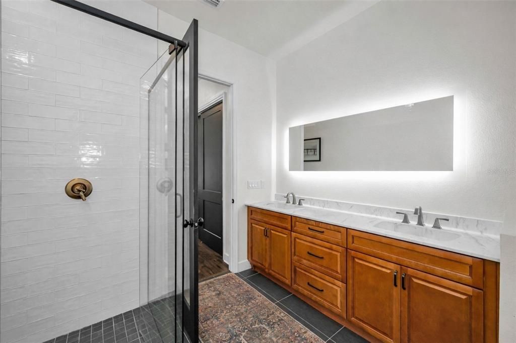 Activo con contrato: $1,695,000 (4 camas, 3 baños, 2554 Pies cuadrados)