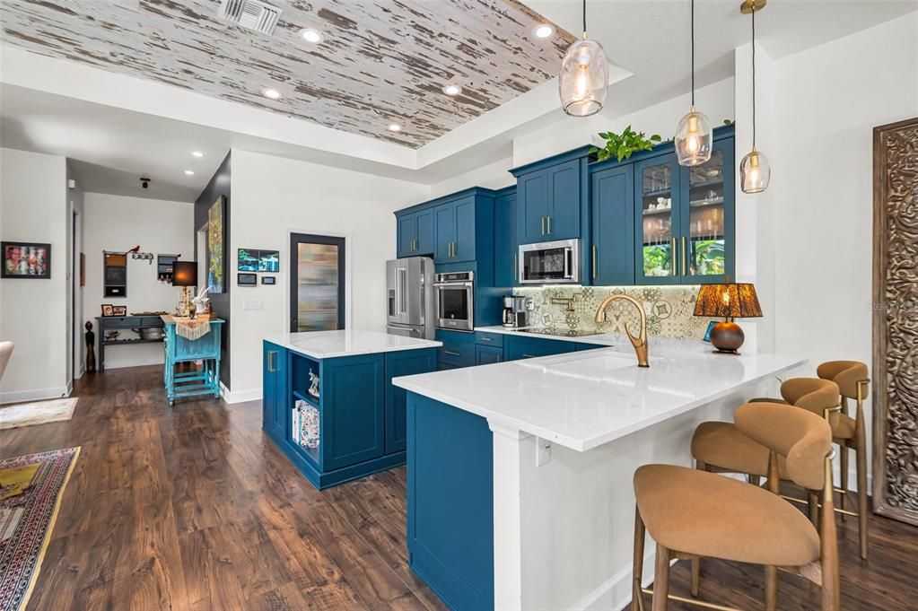 Activo con contrato: $1,695,000 (4 camas, 3 baños, 2554 Pies cuadrados)