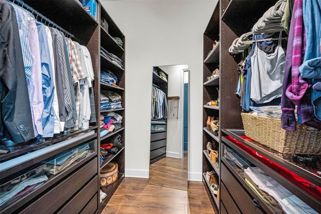 Activo con contrato: $1,695,000 (4 camas, 3 baños, 2554 Pies cuadrados)