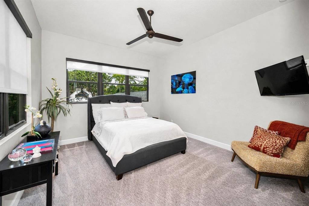 Activo con contrato: $1,695,000 (4 camas, 3 baños, 2554 Pies cuadrados)