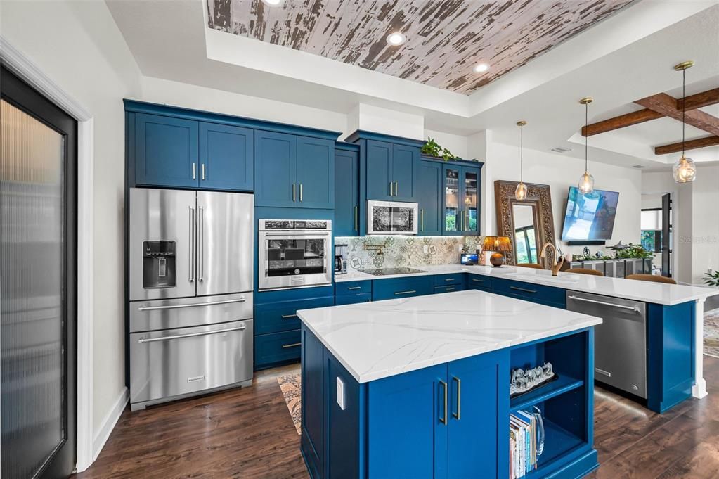Activo con contrato: $1,695,000 (4 camas, 3 baños, 2554 Pies cuadrados)
