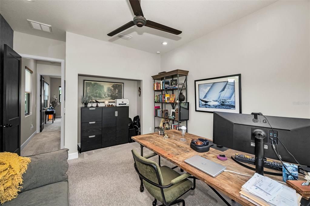 Activo con contrato: $1,695,000 (4 camas, 3 baños, 2554 Pies cuadrados)