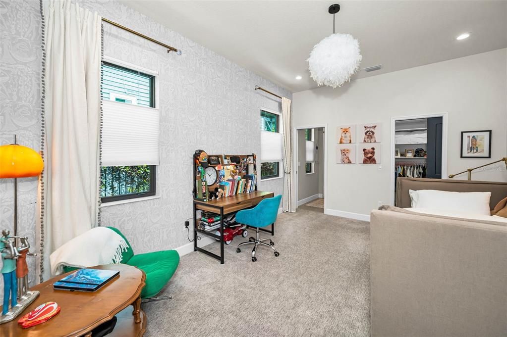 Activo con contrato: $1,695,000 (4 camas, 3 baños, 2554 Pies cuadrados)