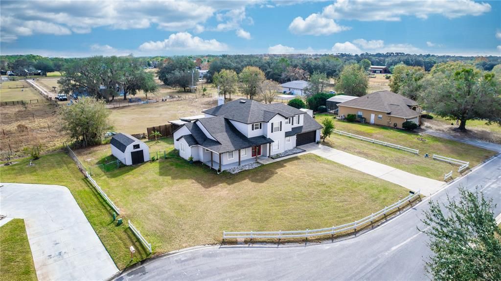 Activo con contrato: $579,900 (5 camas, 3 baños, 3086 Pies cuadrados)