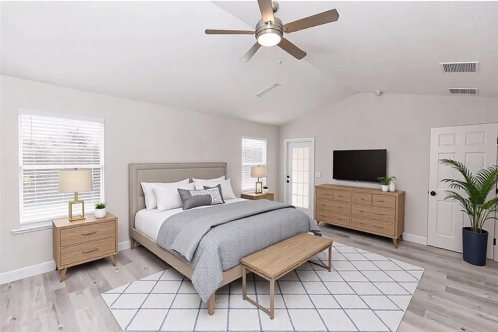 Activo con contrato: $579,900 (5 camas, 3 baños, 3086 Pies cuadrados)