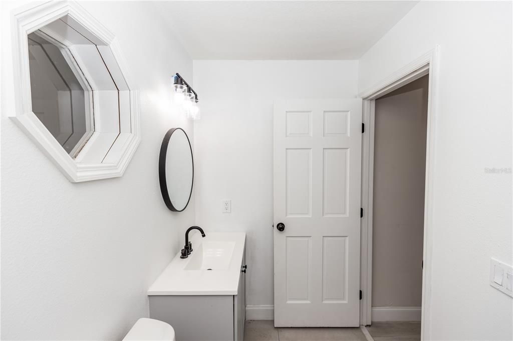 Activo con contrato: $579,900 (5 camas, 3 baños, 3086 Pies cuadrados)