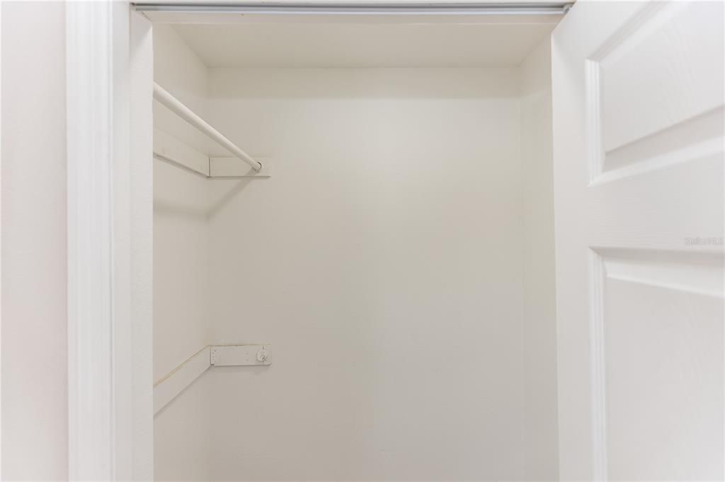 Activo con contrato: $579,900 (5 camas, 3 baños, 3086 Pies cuadrados)