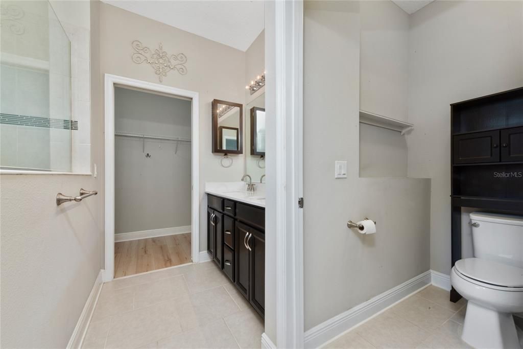 For Sale: $283,900 (3 beds, 2 baths, 1426 Square Feet)