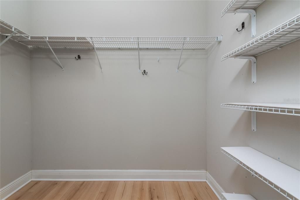 For Sale: $283,900 (3 beds, 2 baths, 1426 Square Feet)