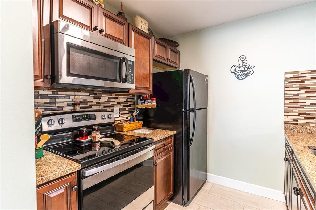 На продажу: $245,000 (3 спален, 2 ванн, 1148 Квадратных фут)